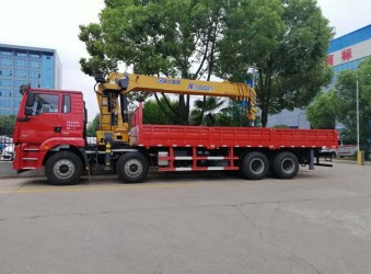 陜汽德龍前四后八配徐工16噸吊機多少錢？