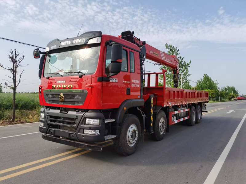 重汽豪沃前四后八隨車吊（14噸）