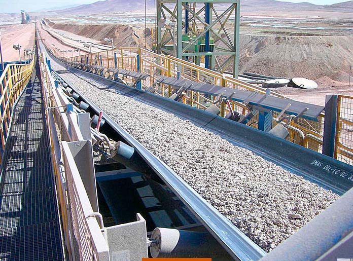 四川皮帶輸送機輸送砂石