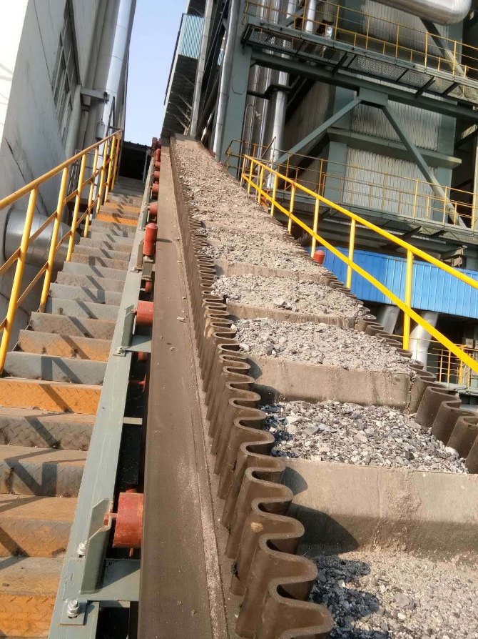 TD75型四川膠帶輸送機.jpg TD75型四川膠帶輸送機.jpg